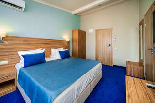 Отель Blue Marlin Hotel Геленджик Двухместный номер комфорт мансарда-1
