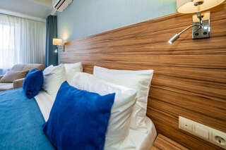 Отель Blue Marlin Hotel Геленджик Двухместный стандартный номер мансарда -7