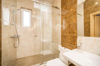 Отель Blue Marlin Hotel Геленджик Семейный двухкомнатный номер с балконом-7