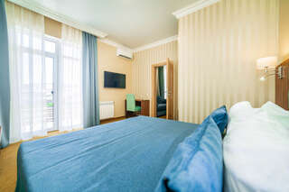 Отель Blue Marlin Hotel Геленджик Двухкомнатный семейный номер-1